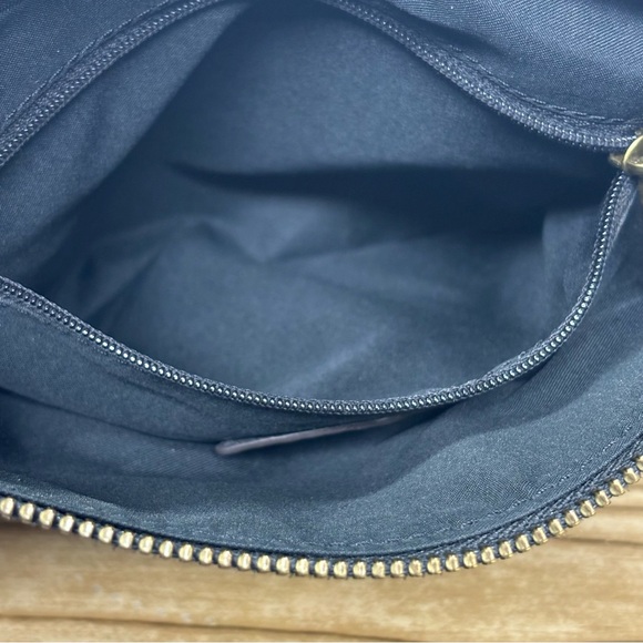 Fossil Aida Small Black Leather Crossbody - Picture 6 of 10